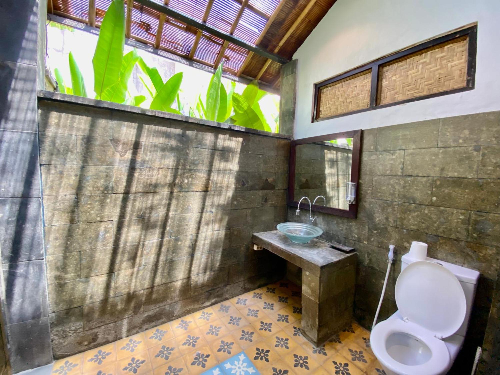Queen Room Pool View