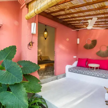 Pinkprivate Sanur - For Cool Adults Only-2